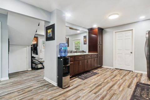 Tiny photo for 806 Spencer Street, Joliet, IL 60433 (MLS # 12491602)