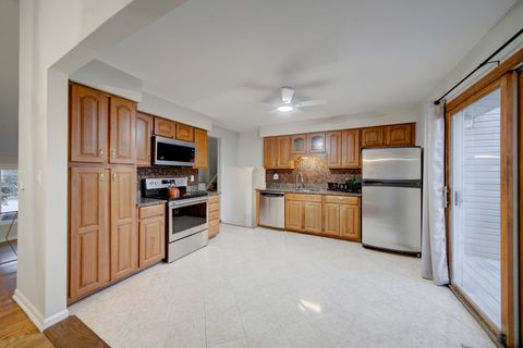 Tiny photo for 1324 S Main Street, Lombard, IL 60148 (MLS # 12484857)