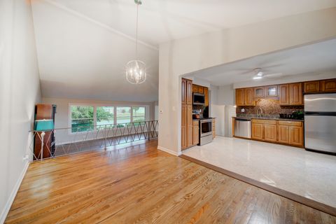 Tiny photo for 1324 S Main Street, Lombard, IL 60148 (MLS # 12484857)