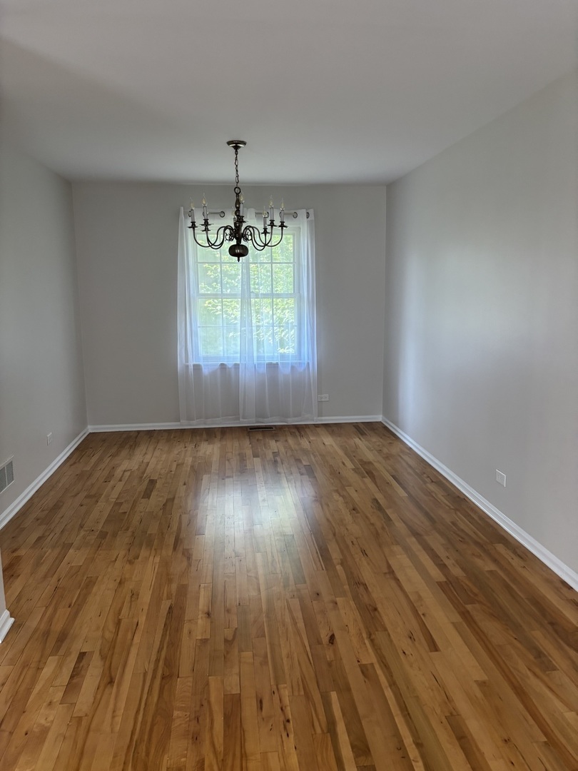 Arlington Heights, Illinois 60005, United States, 4 Bedrooms Bedrooms, ,4 BathroomsBathrooms,Residential,Active,183180