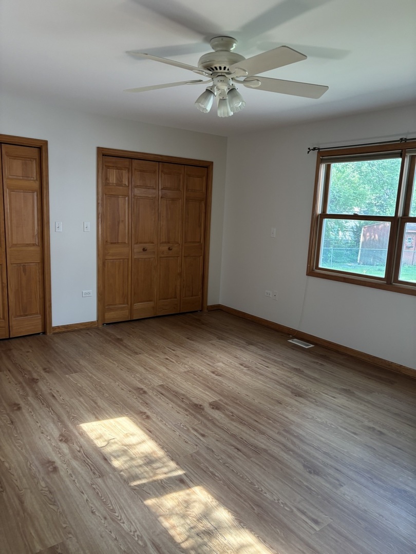 Arlington Heights, Illinois 60005, United States, 4 Bedrooms Bedrooms, ,4 BathroomsBathrooms,Residential,Active,183180