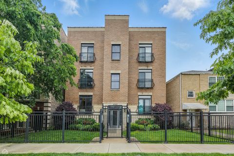 4843 N Harding Avenue 1N Chicago IL 60625