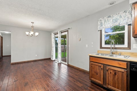 Tiny photo for 2511 W 60th Street, Davenport, IA 52806 (MLS # 12765106)