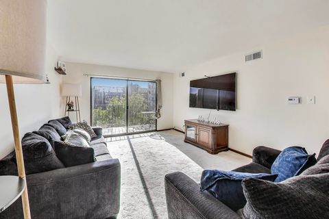 Tiny photo for 5840 W 104th Street #209, Oak Lawn, IL 60453 (MLS # 12515544)