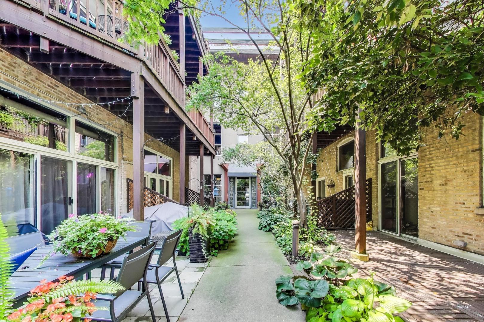 525 N ADA Street 4
