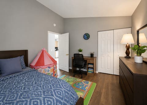 Tiny photo for 634 LE PARC Circle #634, Buffalo Grove, IL 60089 (MLS # 12726618)