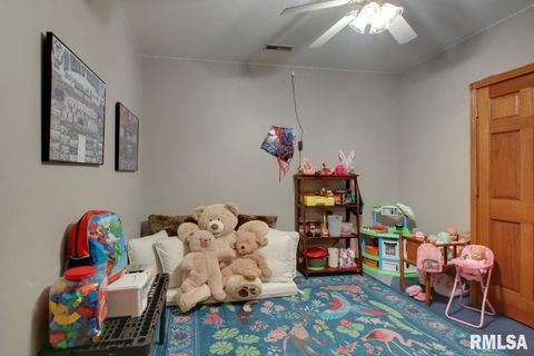 Tiny photo for 5585 Wood Crest Drive, Quincy, IL 62305 (MLS # QC4269338)