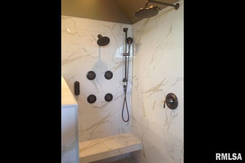 Tiny photo for 5585 Wood Crest Drive, Quincy, IL 62305 (MLS # QC4269338)