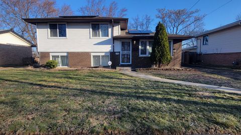 Photo of 6546 107th Street, Chicago Ridge, IL 60415 (MLS # 12609087)