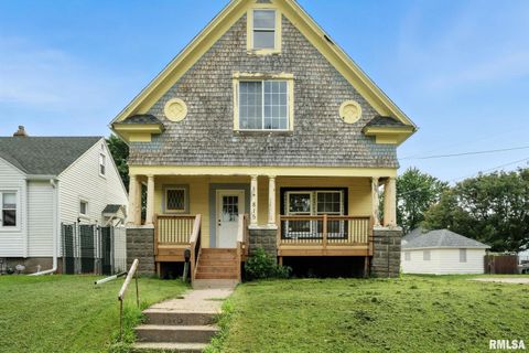 Photo of 815 S DITTMER Street, Davenport, IA 52802 (MLS # QC4269810)