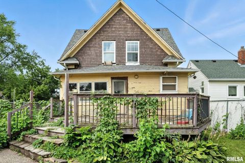 Tiny photo for 815 S DITTMER Street, Davenport, IA 52802 (MLS # QC4269810)