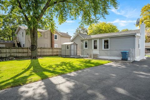 Tiny photo for 271 N Smith Street, Aurora, IL 60505 (MLS # 12496132)