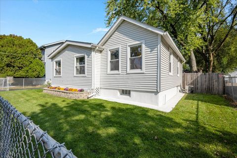 Tiny photo for 271 N Smith Street, Aurora, IL 60505 (MLS # 12496132)