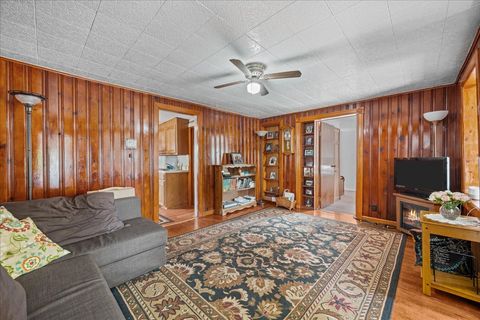 Tiny photo for 271 N Smith Street, Aurora, IL 60505 (MLS # 12496132)