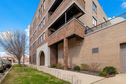 Photo of 2352 W Shakespeare Avenue #2C, Chicago, IL 60647 (MLS # 12602977)