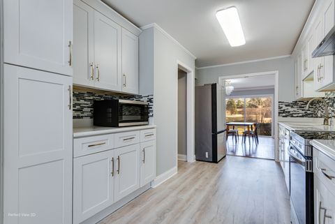 Tiny photo for 3811 Mission Hills Road, Northbrook, IL 60062 (MLS # 12608971)