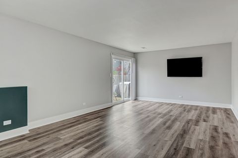Tiny photo for 4721 Huntington Boulevard, Hoffman Estates, IL 60192 (MLS # 12631732)