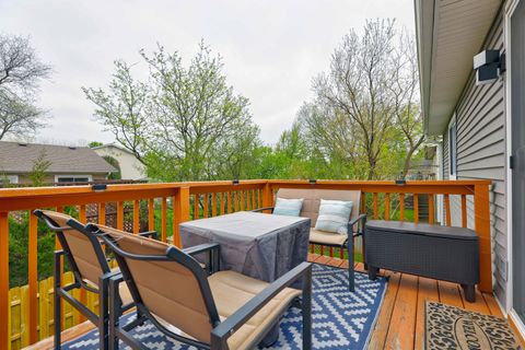 Tiny photo for 4721 Huntington Boulevard, Hoffman Estates, IL 60192 (MLS # 12631732)