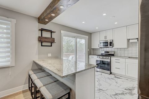 Tiny photo for 4721 Huntington Boulevard, Hoffman Estates, IL 60192 (MLS # 12631732)