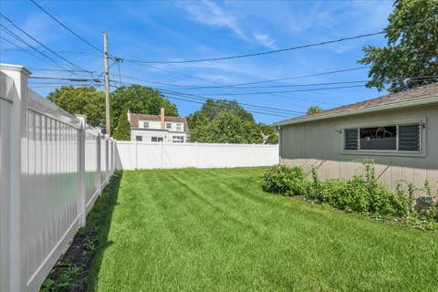 Tiny photo for 912 N Kaspar Avenue, Arlington Heights, IL 60004 (MLS # 12672668)