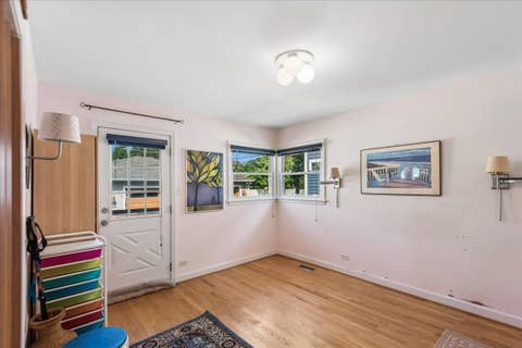 Tiny photo for 912 N Kaspar Avenue, Arlington Heights, IL 60004 (MLS # 12672668)