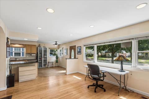 Tiny photo for 912 N Kaspar Avenue, Arlington Heights, IL 60004 (MLS # 12672668)