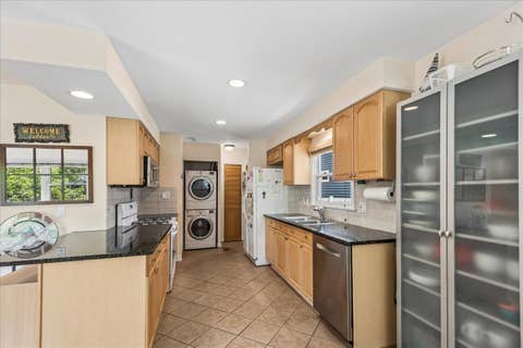 Tiny photo for 912 N Kaspar Avenue, Arlington Heights, IL 60004 (MLS # 12672668)