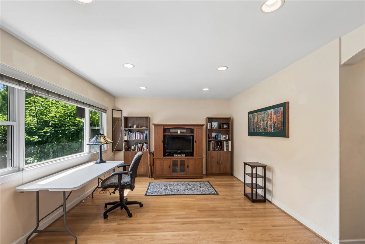 912 N Kaspar Avenue