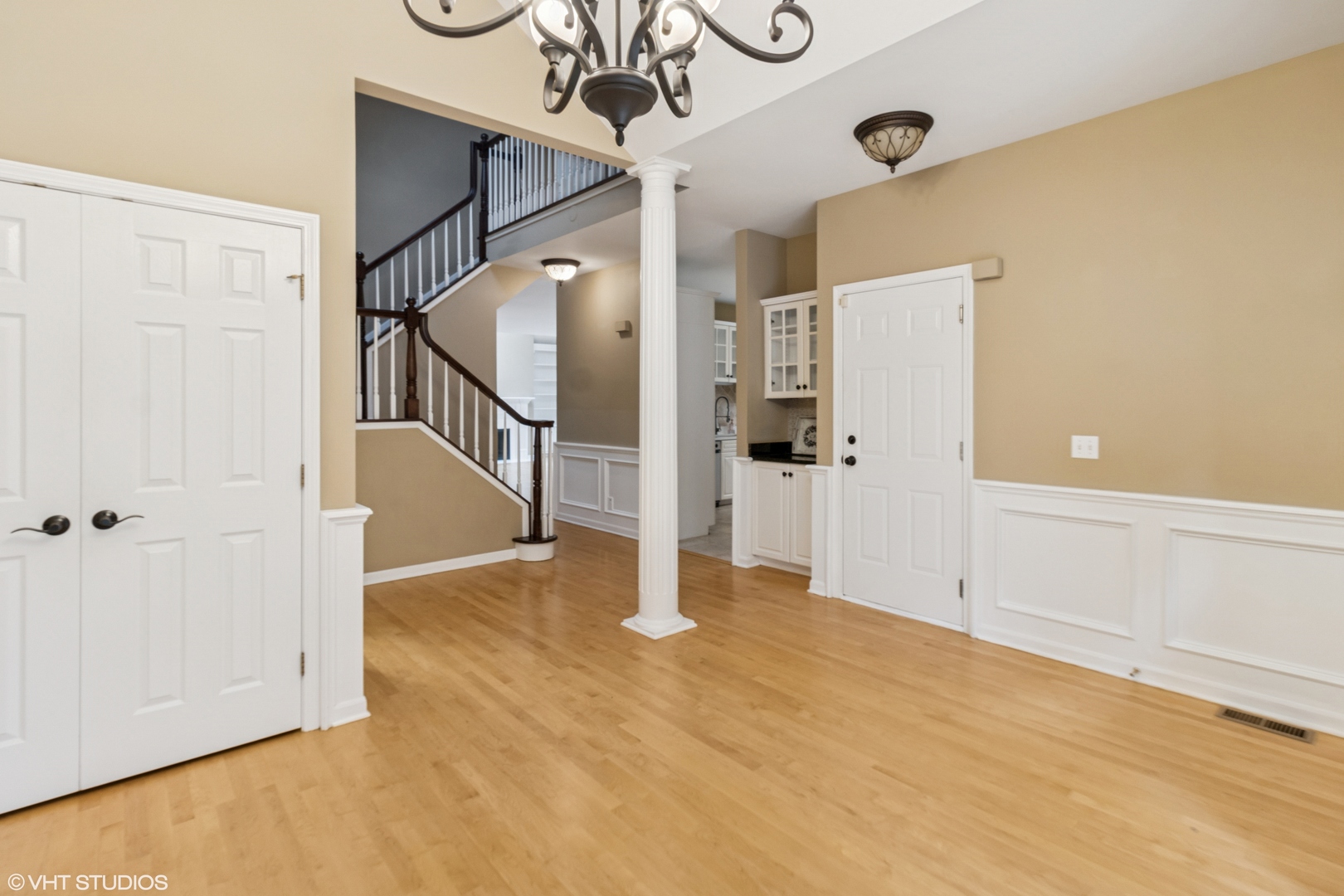 2086 Hallmark Court