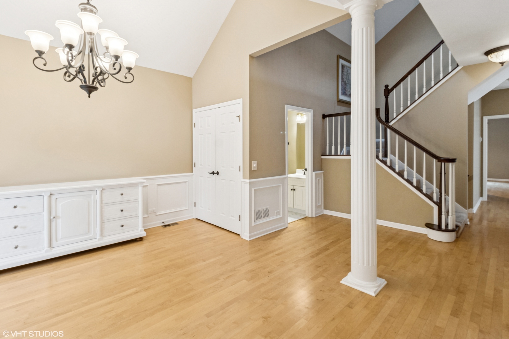 2086 Hallmark Court