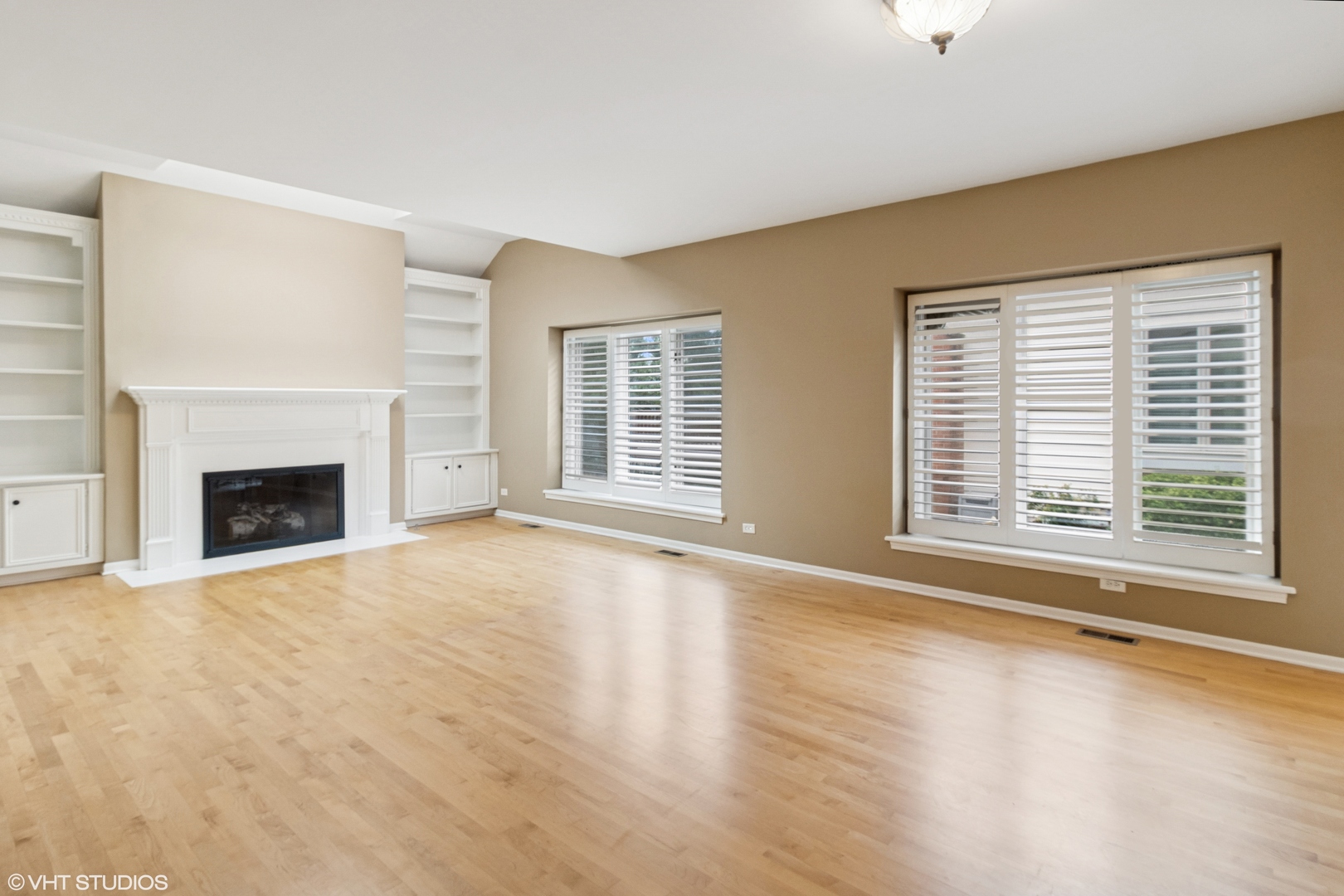 2086 Hallmark Court
