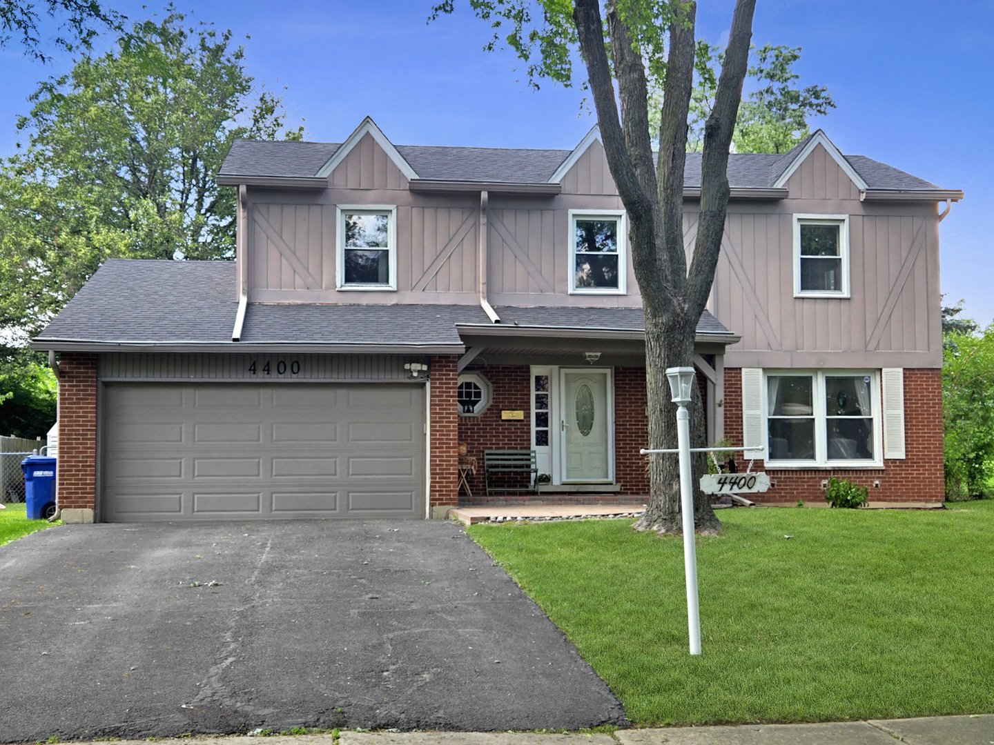 4400 Waubansie Lane