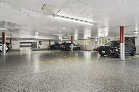 Tiny photo for 2300 W Talcott Road #2B1, Park Ridge, IL 60068 (MLS # 12792794)