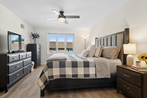 Tiny photo for 2300 W Talcott Road #2B1, Park Ridge, IL 60068 (MLS # 12792794)