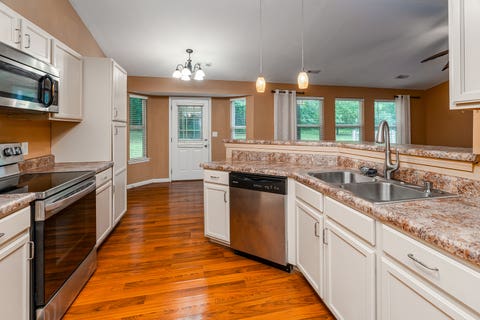 Tiny photo for 1904 Spring Garden Road, Marion, IL 62959 (MLS # 12726776)
