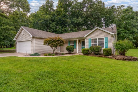 Tiny photo for 1904 Spring Garden Road, Marion, IL 62959 (MLS # 12726776)