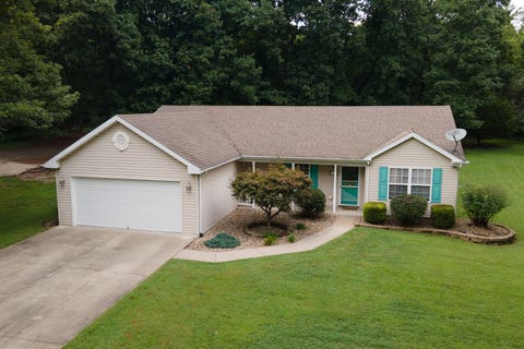Tiny photo for 1904 Spring Garden Road, Marion, IL 62959 (MLS # 12726776)
