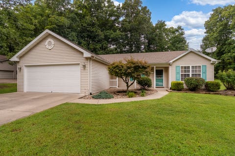 Photo of 1904 Spring Garden Road, Marion, IL 62959 (MLS # 12726776)