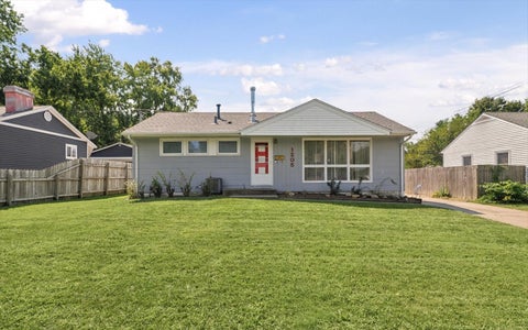 Photo of 1205 E Fairlawn Drive, Urbana, IL 61801 (MLS # 12738446)