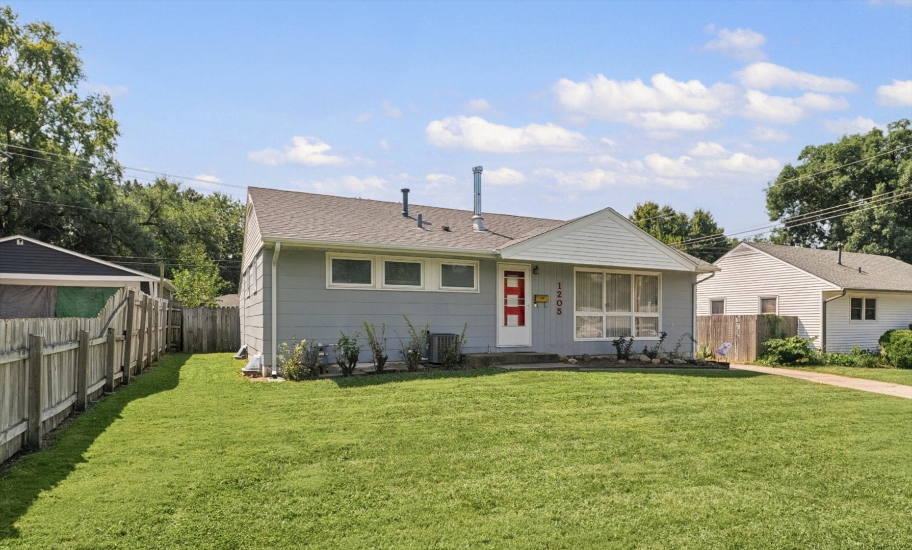 1205 E Fairlawn Drive