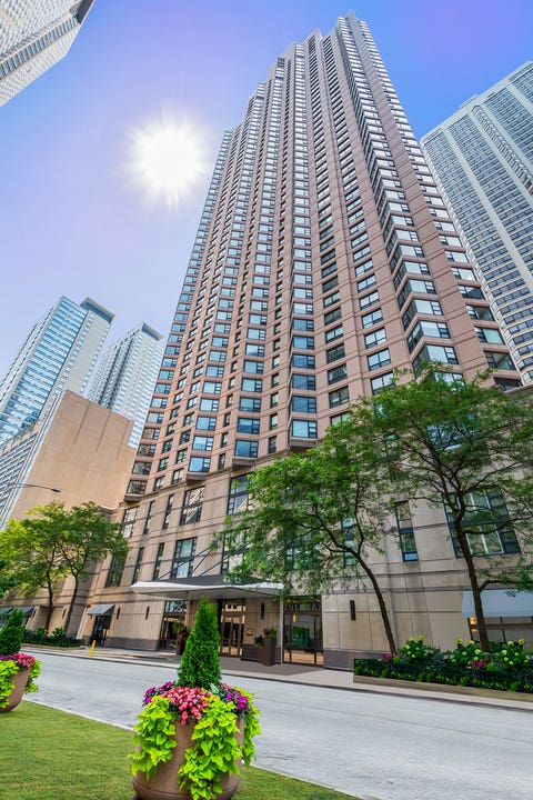 Photo of 401 E Ontario Street #806, Chicago, IL 60611 (MLS # 12716145)