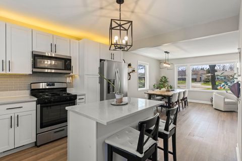 Tiny photo for 115 N Pierce Avenue, Wheaton, IL 60187 (MLS # 12613825)