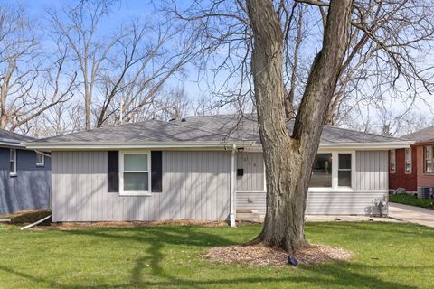Tiny photo for 115 N Pierce Avenue, Wheaton, IL 60187 (MLS # 12613825)