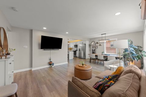 Tiny photo for 115 N Pierce Avenue, Wheaton, IL 60187 (MLS # 12613825)