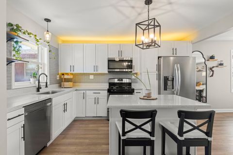 Tiny photo for 115 N Pierce Avenue, Wheaton, IL 60187 (MLS # 12613825)