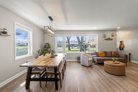 Tiny photo for 115 N Pierce Avenue, Wheaton, IL 60187 (MLS # 12613825)