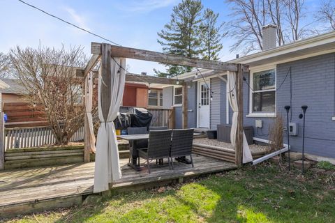 Tiny photo for 115 N Pierce Avenue, Wheaton, IL 60187 (MLS # 12613825)