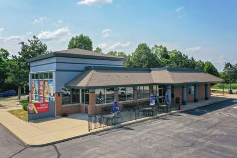 1440 E Grand Avenue Lindenhurst IL 60046
