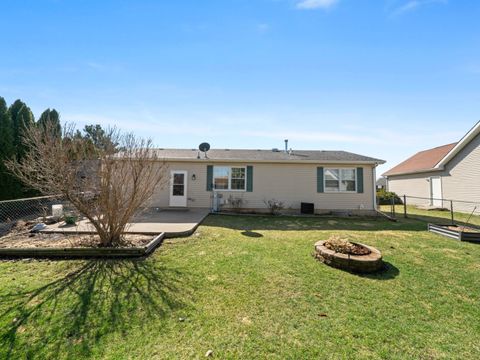 Tiny photo for 2405 Glen Circle East, Sycamore, IL 60178 (MLS # 12588177)