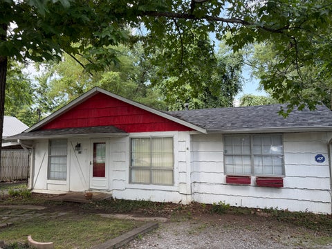 Tiny photo for 626 W Rigdon Street, Carbondale, IL 62901 (MLS # 12735347)